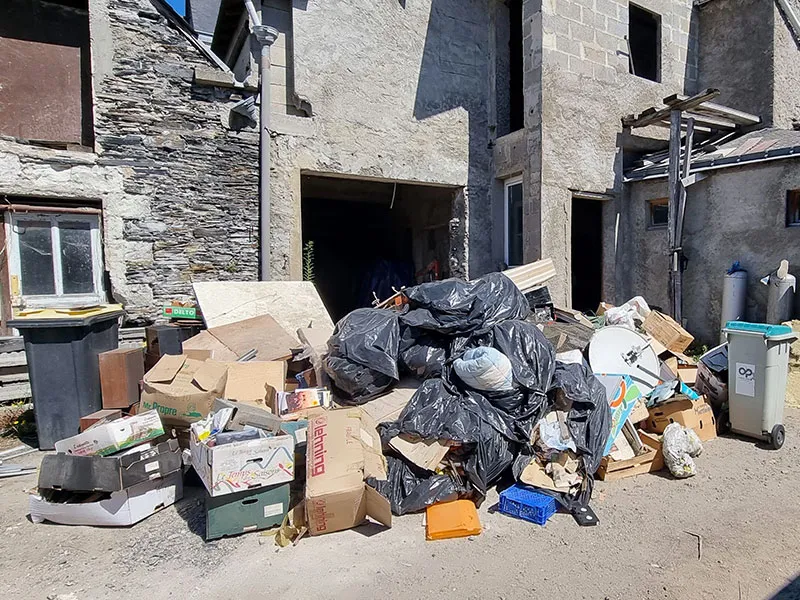 Devis Debarras diogene à Arbas